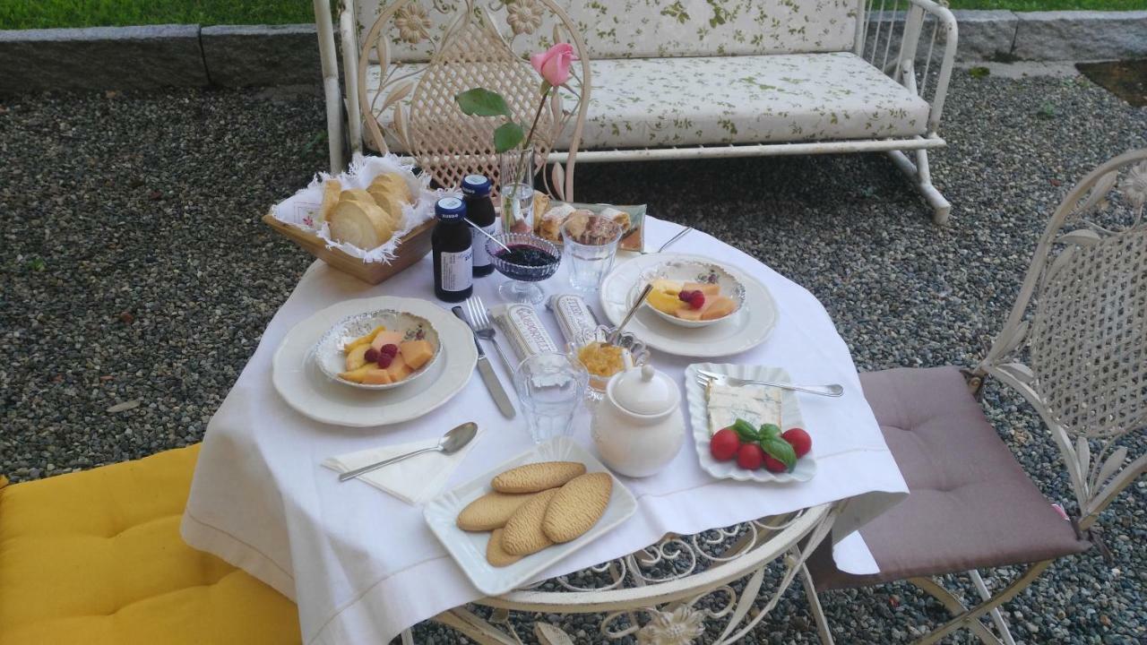 B&B Il Giarolo Cameriano Bagian luar foto